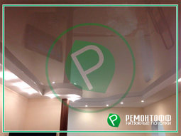 Натяжной потолок в гостиную