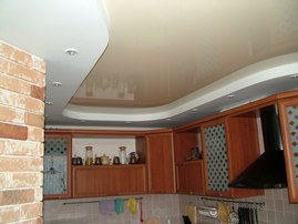 Натяжные потолки на кухне стоимость от производителя Ремонтофф. Натяжные потолки в Анжеро Судженске.